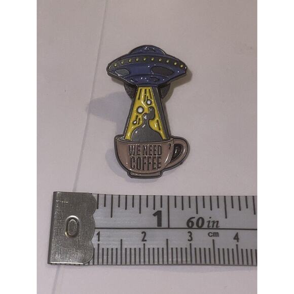 Alien Spaceship Coffee Cup We Need Coffee Now Pin Brooch - Picture 1 of 1